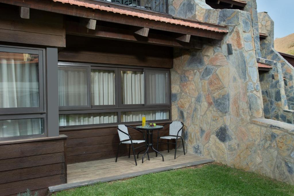 Merom Golan Resort - Suite With Garden View (2 Adults + 2 Child)