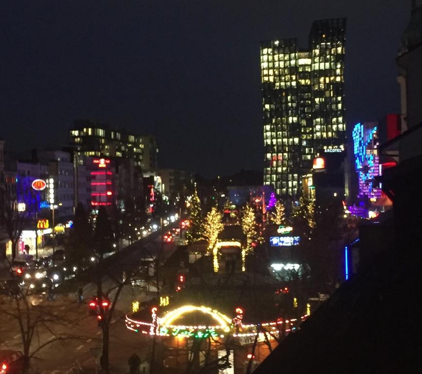 Hotel Luckys Inn - Resim 15