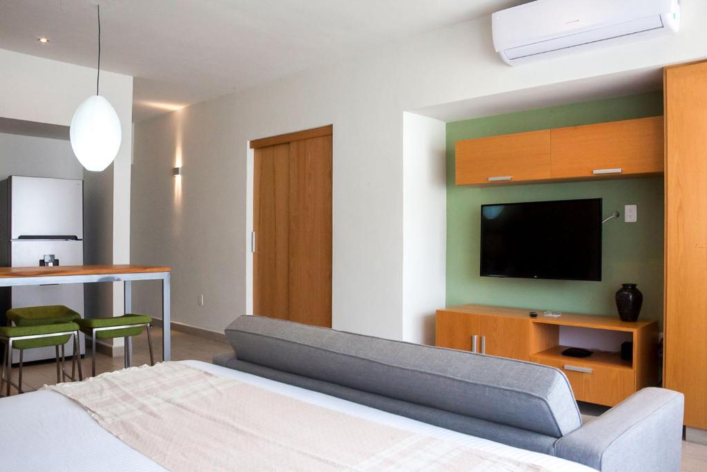 Opal Suites Apartments - Studio Apartment
