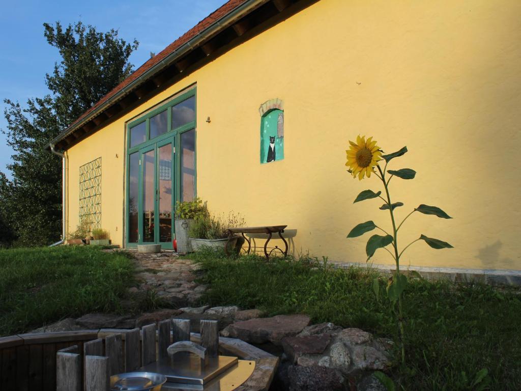 Vonkajšia záhrada v ubytovaní Pod tulipanem nad jeziorem