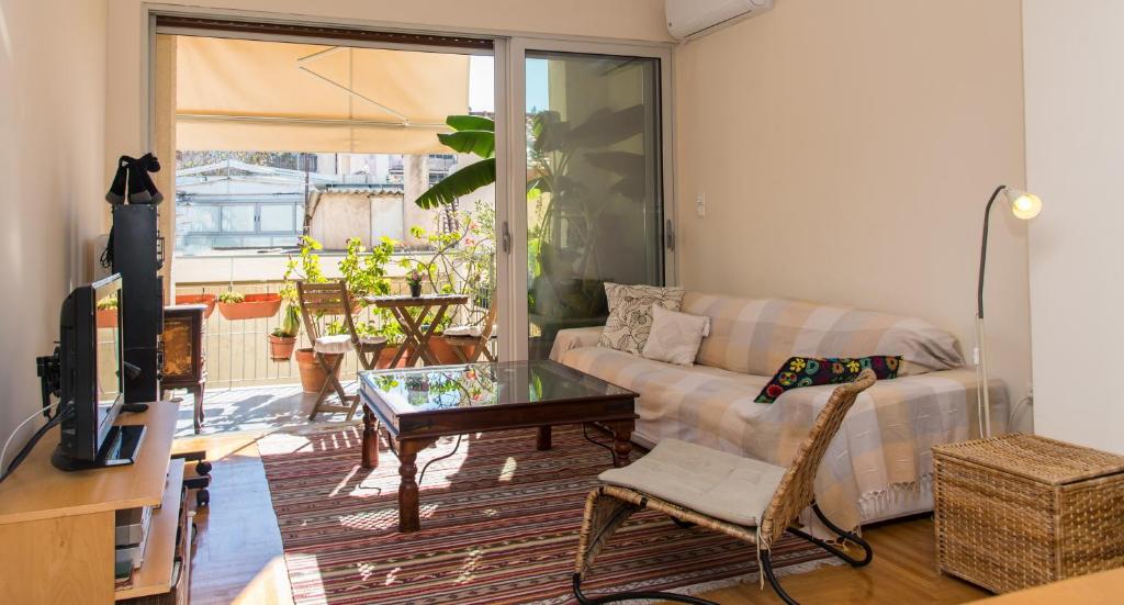Posedenie v ubytovaní 2 BEDROOM APARTMENT AT THE HISTORICAL CENTER, VIEW TO ACROPOLIS
