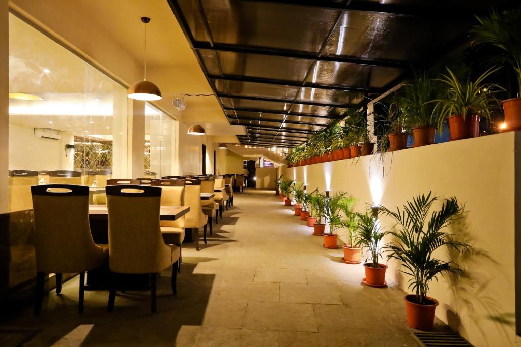 Restaurace v ubytování Calux Grand Baga - Formerly Amara Grand