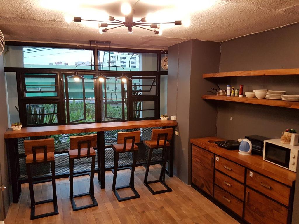 Kuchyň nebo kuchyňský kout v ubytování Nimman Expat Home