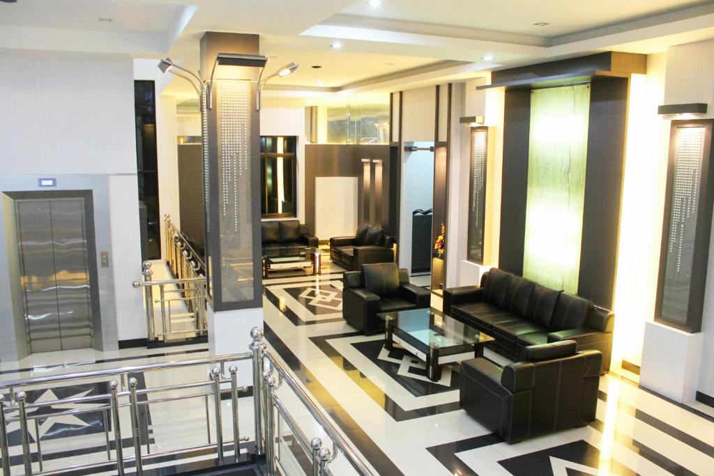 Hotel Harmony In & Karaoke