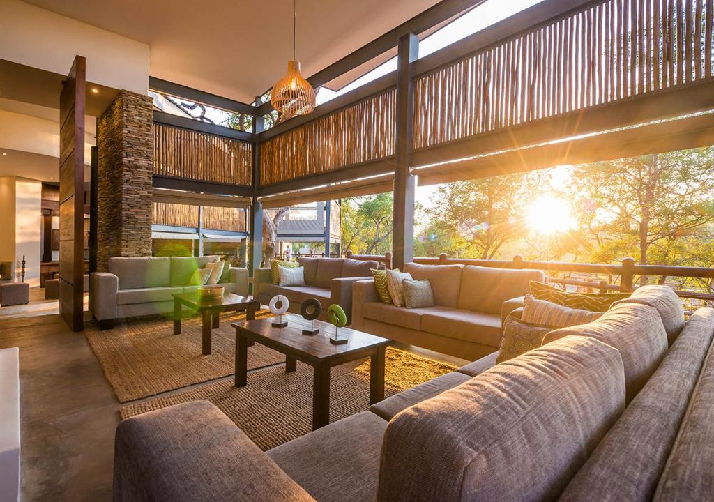Posezení v ubytování aha Makalali Private Game Lodge