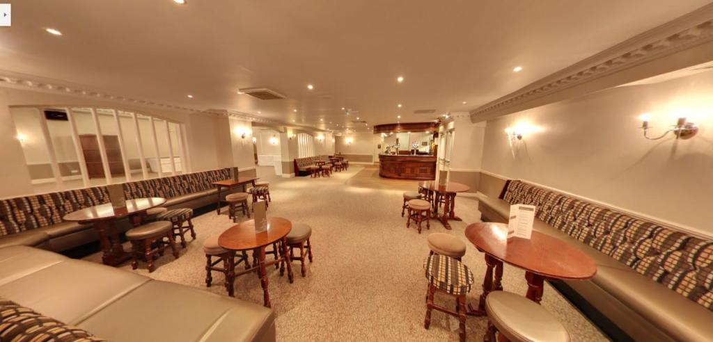 Consort Hotel