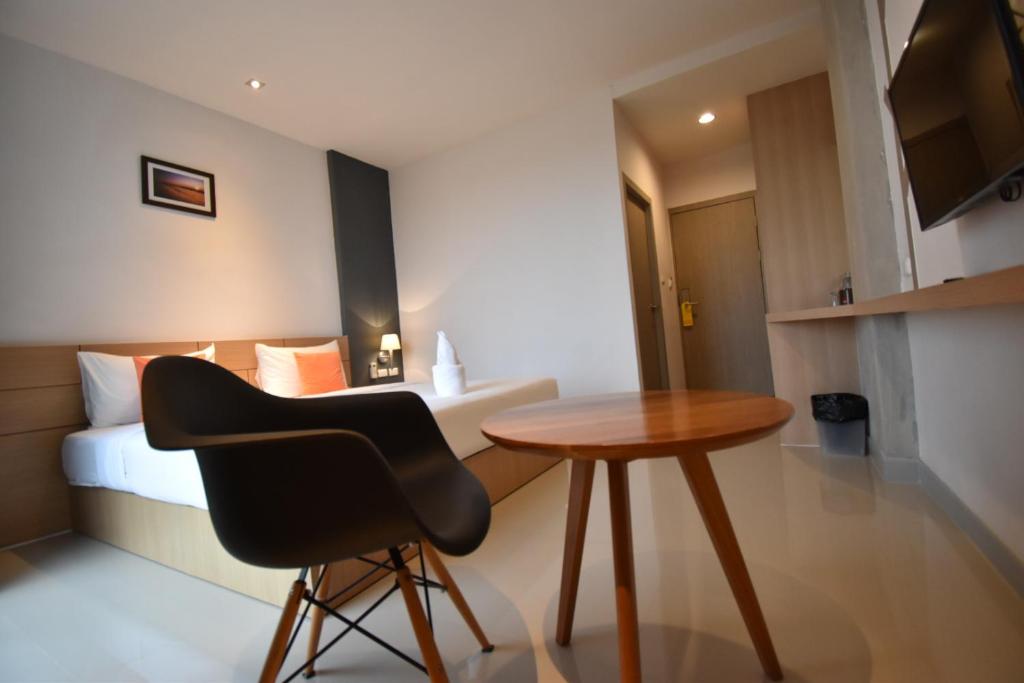 B Boutique Hotel - 8