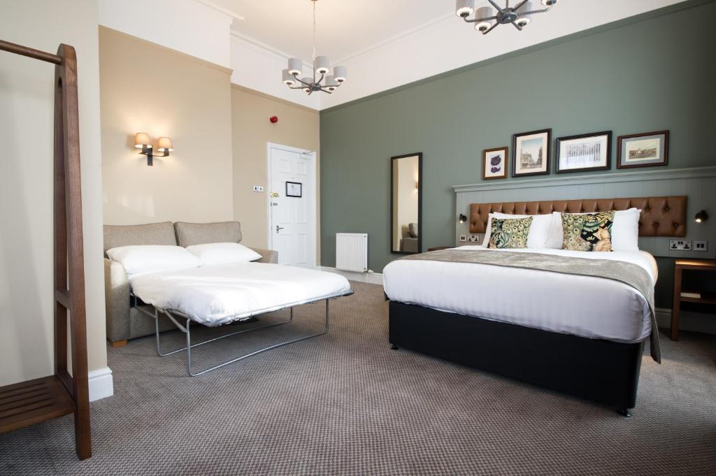 The Cheshire Cat by Innkeeper's Collection - Resim 11