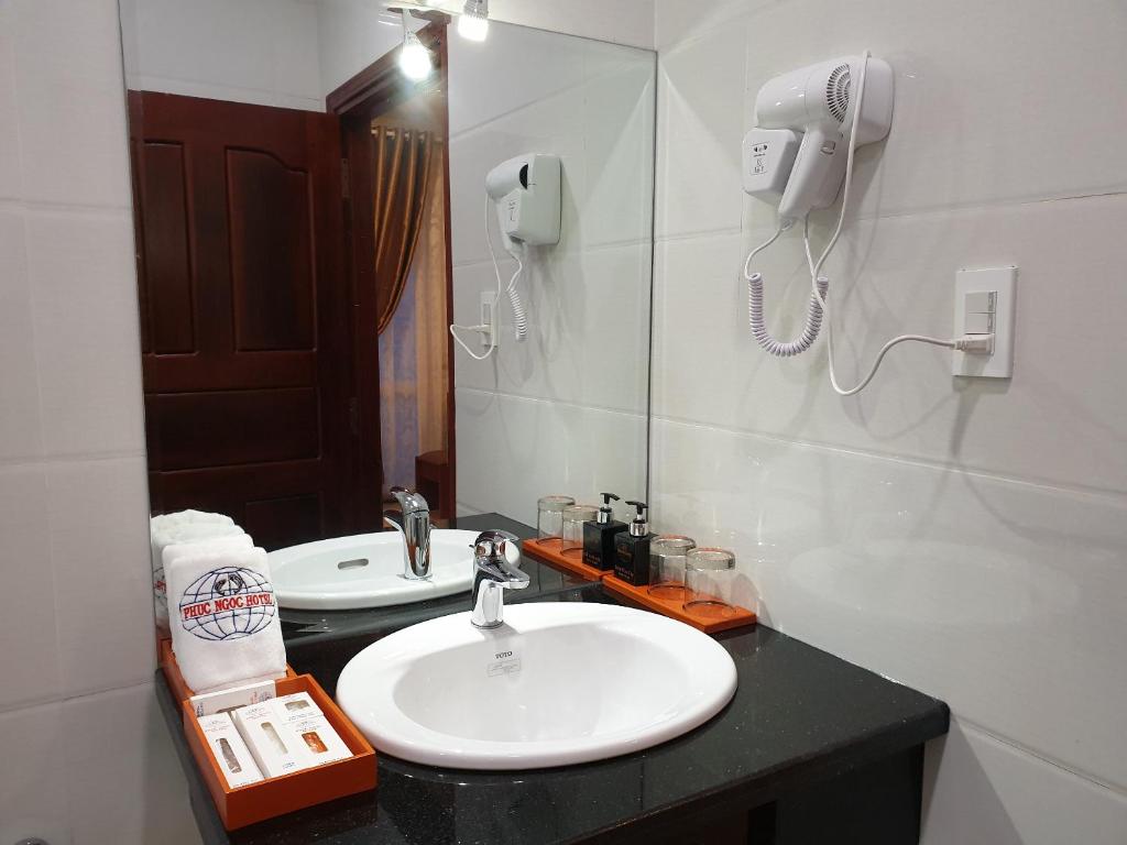 Phuc Ngoc Hotel - Housity