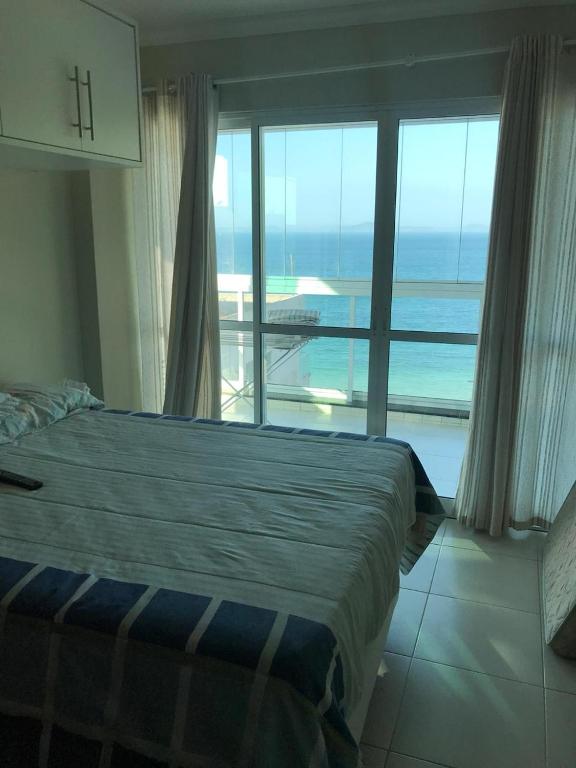  Apartamento pé na areia em Arraial do Cabo
