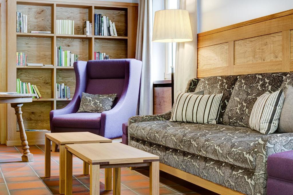 Posedenie v ubytovaní Hotel Gasthof KREUZ