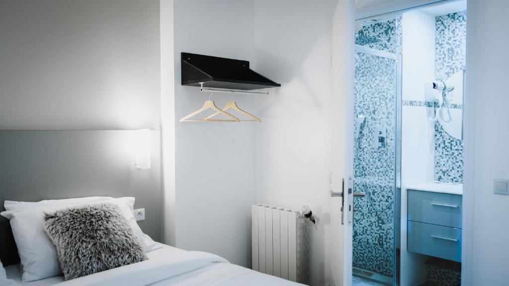 Hôtel des Arcades - Resim 35