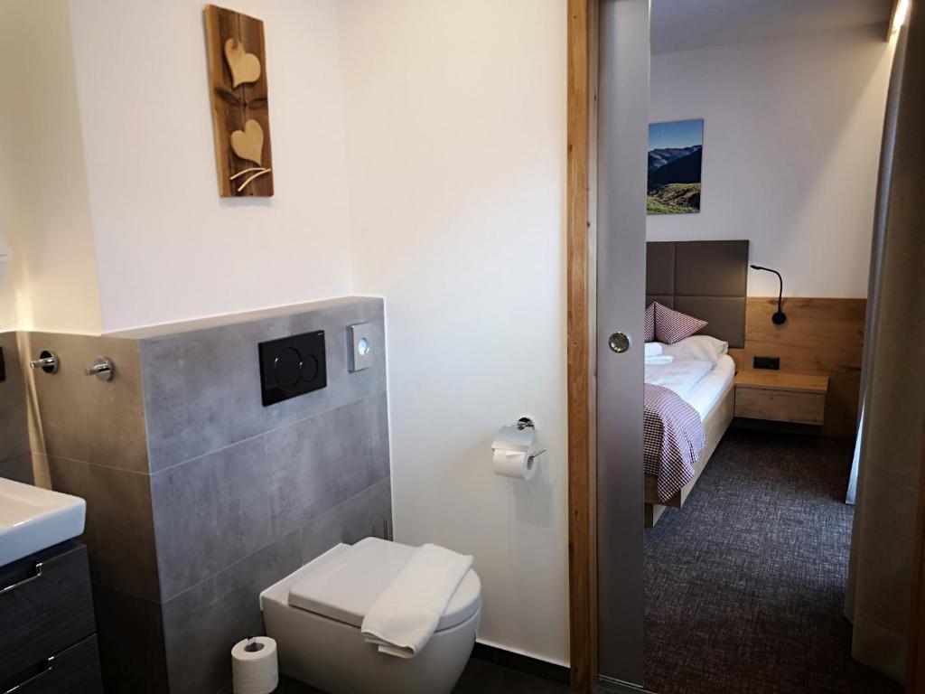 Kúpeľňa v ubytovaní Hotel Aschauer Hof z'Fritzn