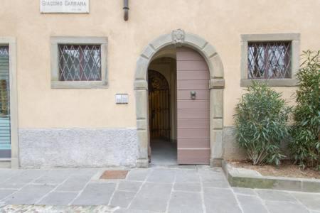 The facade or entrance of Papavero Accademia Carrara