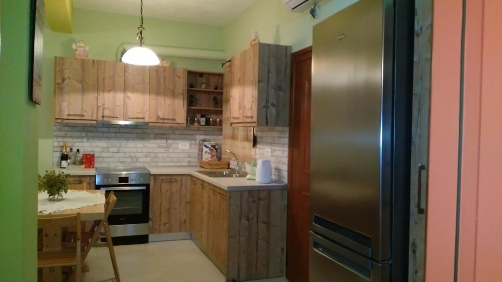 A kitchen or kitchenette at Andri House
