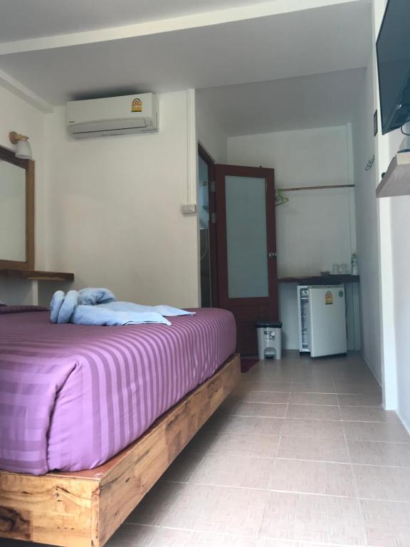 Green guesthouse kohchang - Standard King Room
