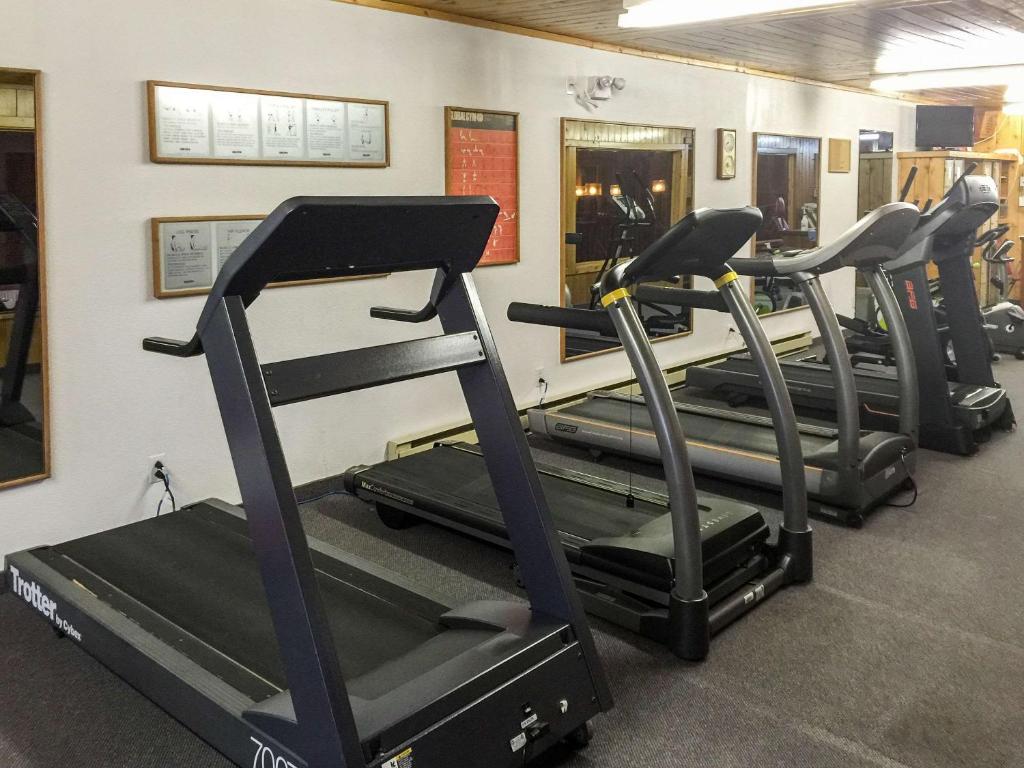 Fitness centrum a/nebo fitness zařízení v ubytování Rodeway Inn
