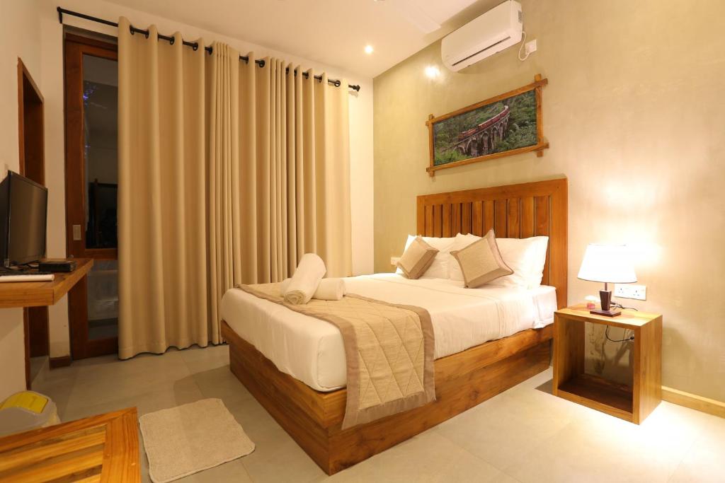 Lotus Lake Residence - 11