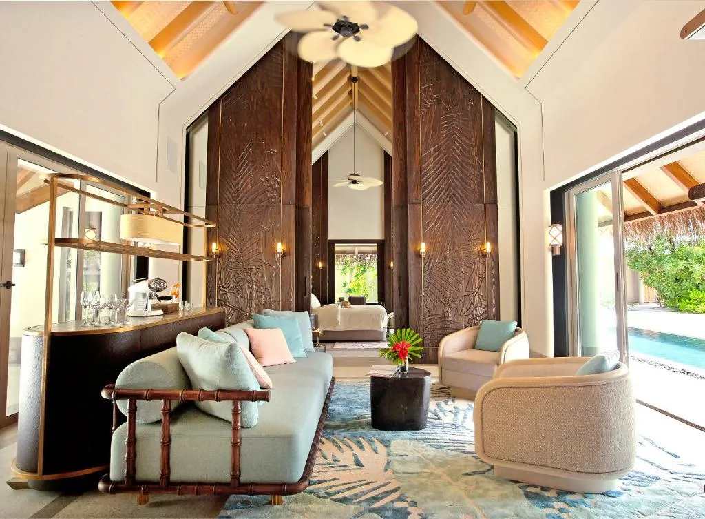 Luxury Beach Villa with Pool