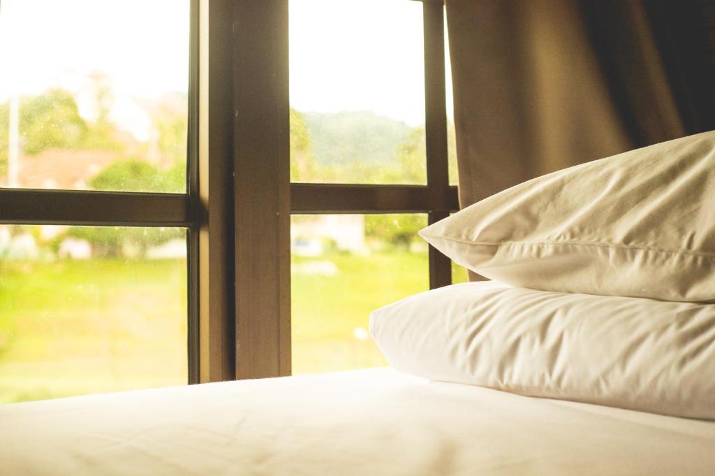 Postel nebo postele na pokoji v ubytování Traveller Bunker Hostel 1