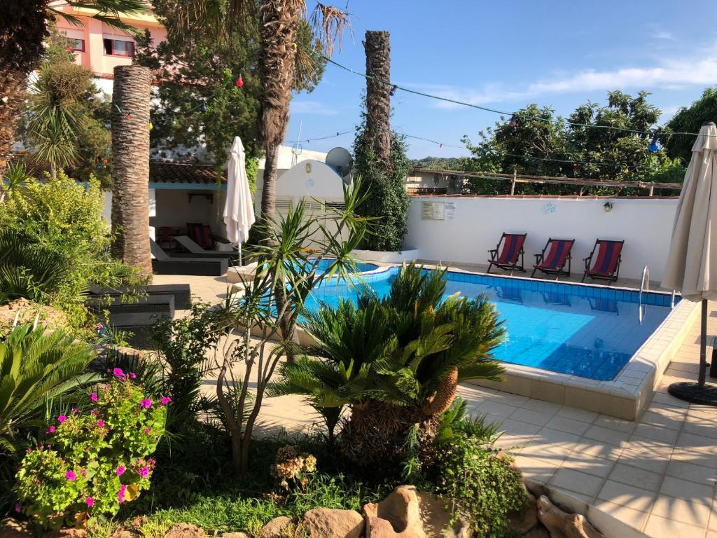 Villa Dessena Guest House - Economy Triple Room