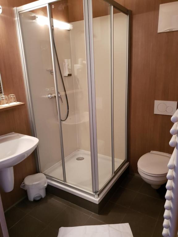 Kúpeľňa v ubytovaní FairSleep Motel Hainburg
