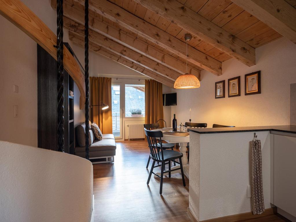 TV a/nebo společenská místnost v ubytování Malteserhaus Zermatt