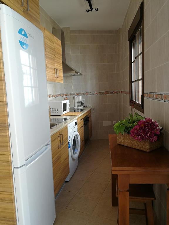 Kuchyň nebo kuchyňský kout v ubytování CASA RURAL SIERRAS DE GAUCIN