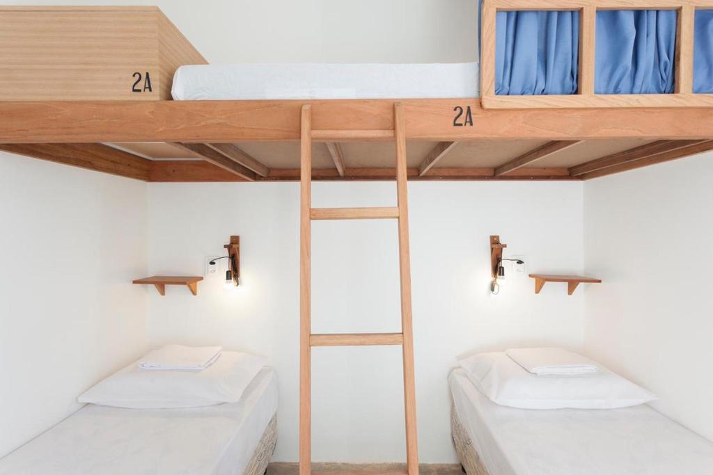  BRECHA HOSTEL & ROOFTOP