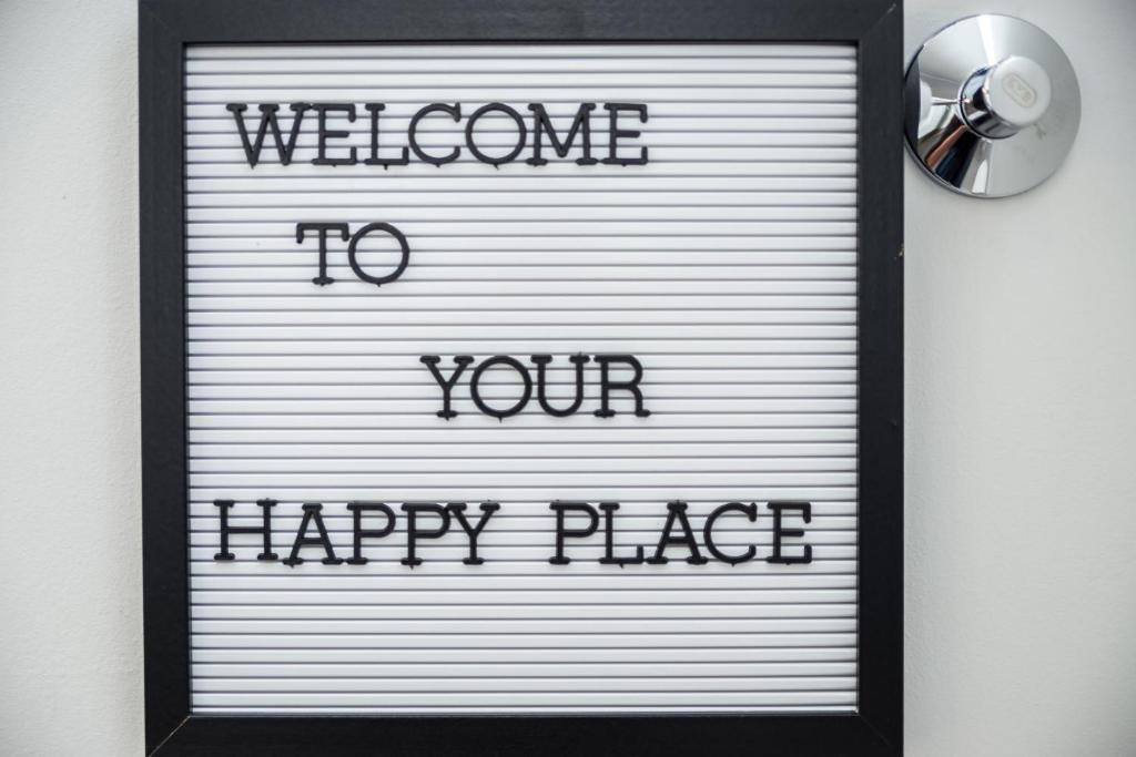 Number 1 Deluxe Apartments - 11