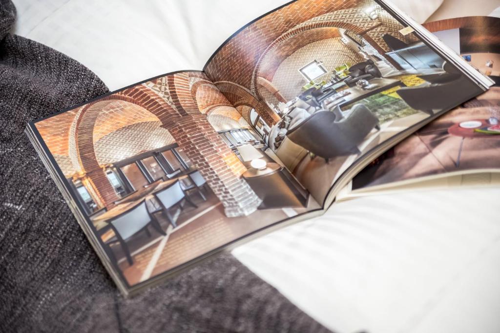 Number 1 Deluxe Apartments - 12