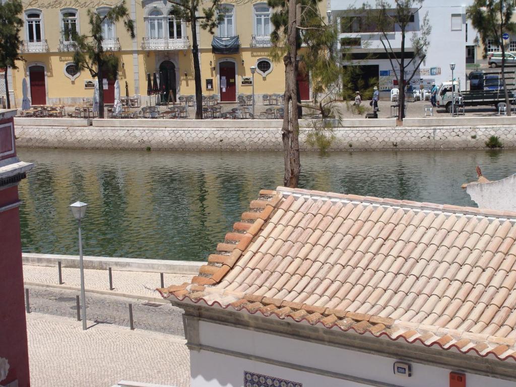 Výhled na řeku, která protéká v blízkosti penzionu