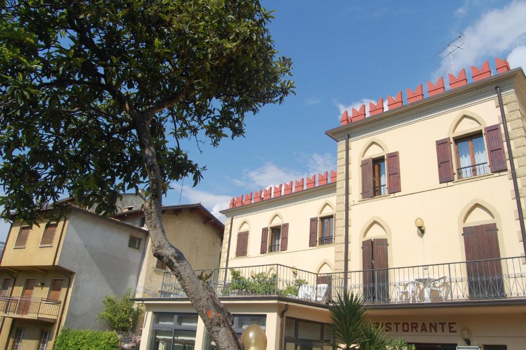 Budova, kde se hotel nachází