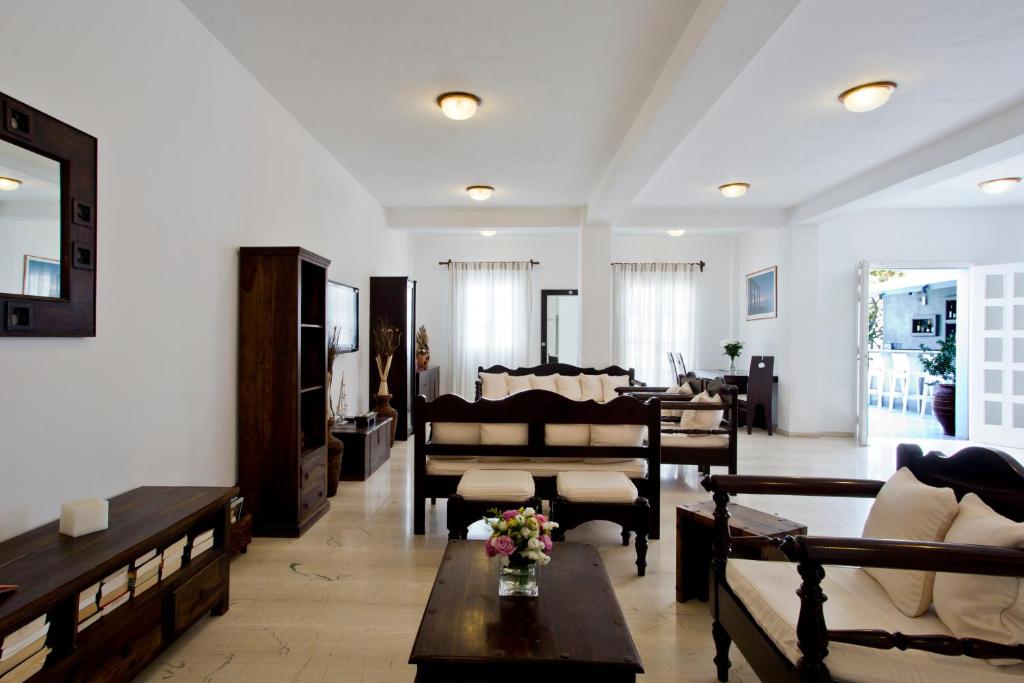 Posezení v ubytování Alexandra Hotel