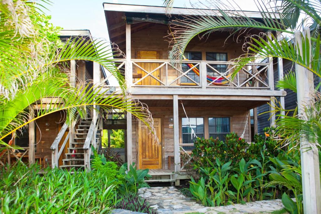 Zahrada ubytování Las Rocas Resort and Dive Center