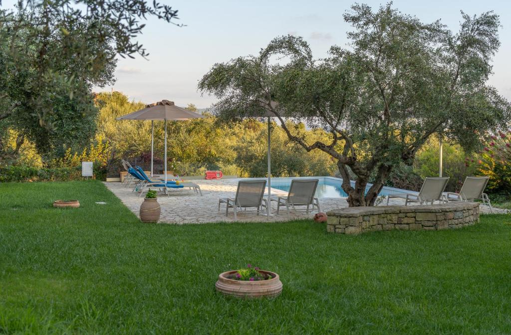 Bazén v ubytování Abelia Luxurious Villas nebo v jeho okolí