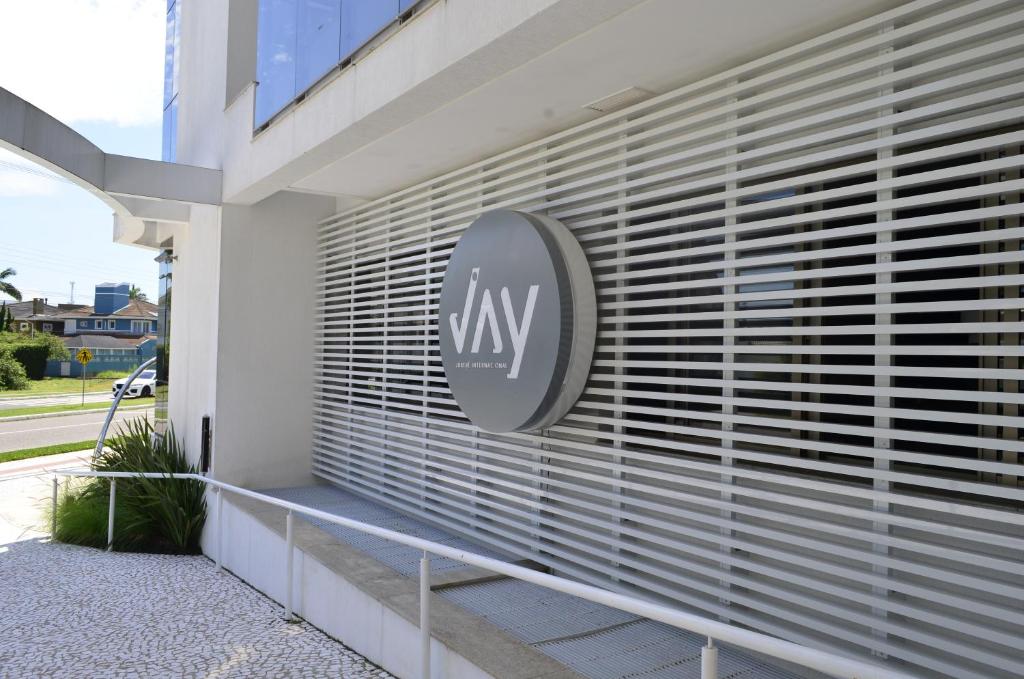  Apartamento de 2 quartos no luxuoso condomínio Jay