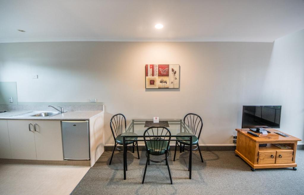 Bay Palm Motel - Resim 4