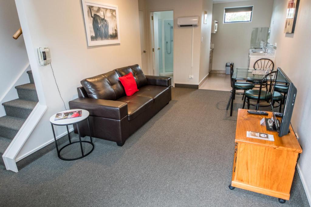 Bay Palm Motel - Resim 31