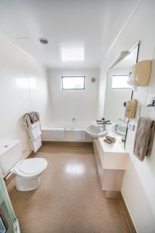 Bay Palm Motel - Resim 41