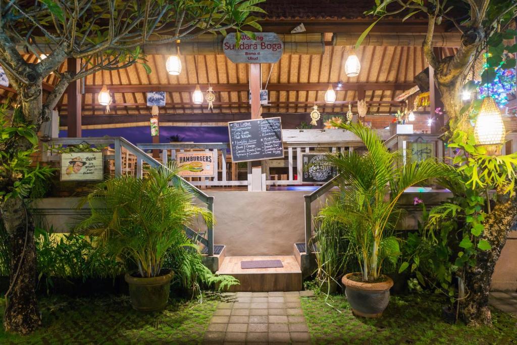 Kebun di luar Kiskenda Cottages & Restaurant