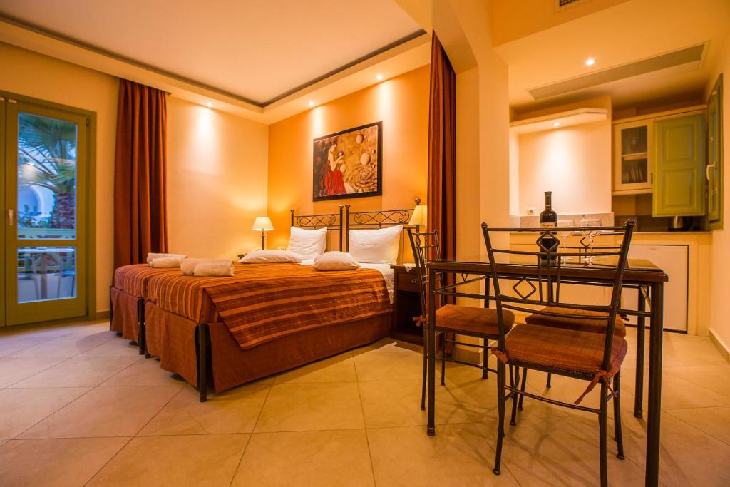 Postel nebo postele na pokoji v ubytování Anassa Deluxe Suites