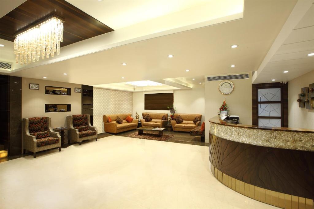 Zona de estar de Hotel Suba Palace Near Gateway of India