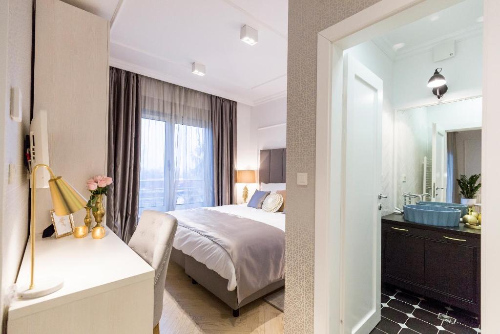 MM House - Double Room With Balcony