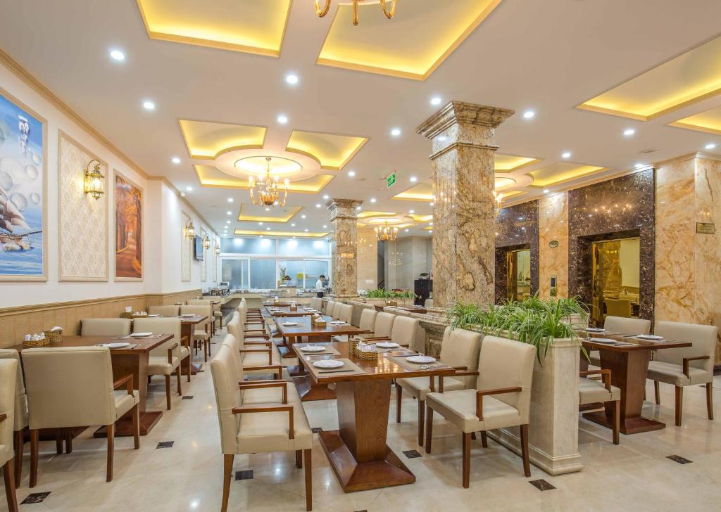 Restaurace v ubytování Roy Dala Hotel