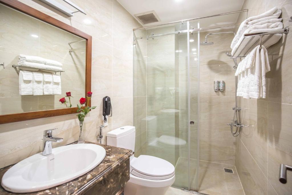 Koupelna v ubytování Roy Dala Hotel