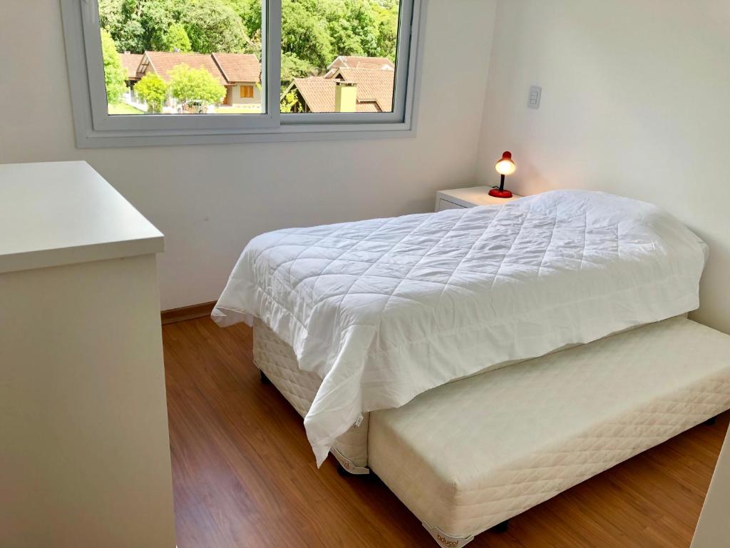  Apartamento NOVO c/ 2 Suítes e ótima localização