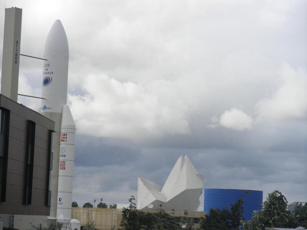 B&B HOTEL Toulouse Cité de l'Espace Mouchotte - Resim 34