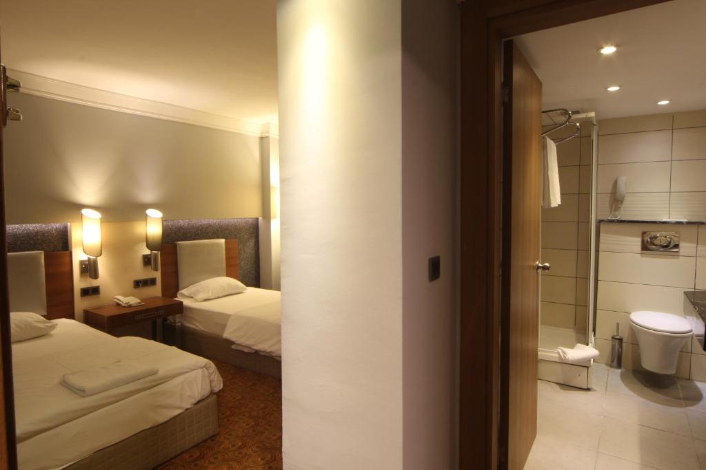 A bathroom at Suhan Cappadocia Hotel & Spa