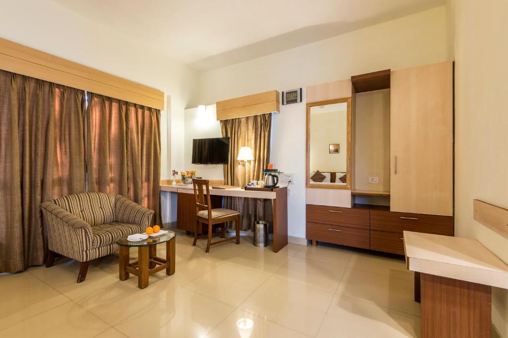 Posezení v ubytování Hotel Phoenix Koregaon Park
